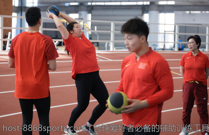 台球爱好者必备的辅助训练工具介绍